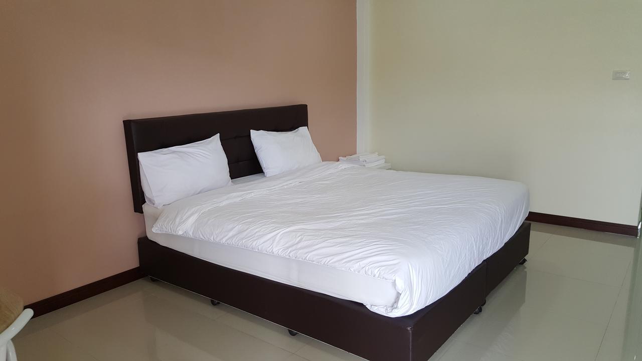 Charoensuk Grand Hotel Kabin Buri Buitenkant foto