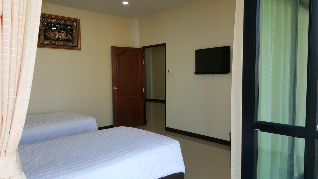 Charoensuk Grand Hotel Kabin Buri Buitenkant foto